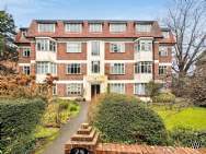 2 bedroom Flat for sale in Bournemouth