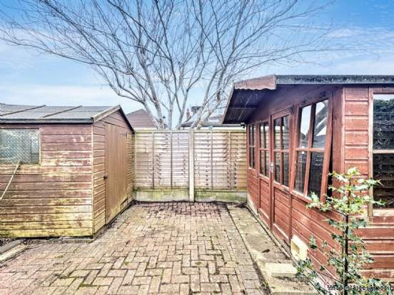 Additional Property Image 2 bedroom Detached Bungalow for sale in Bournemouth 17