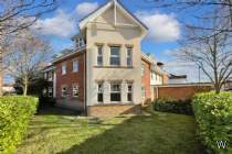 2 bedroom Flat for sale in Bournemouth