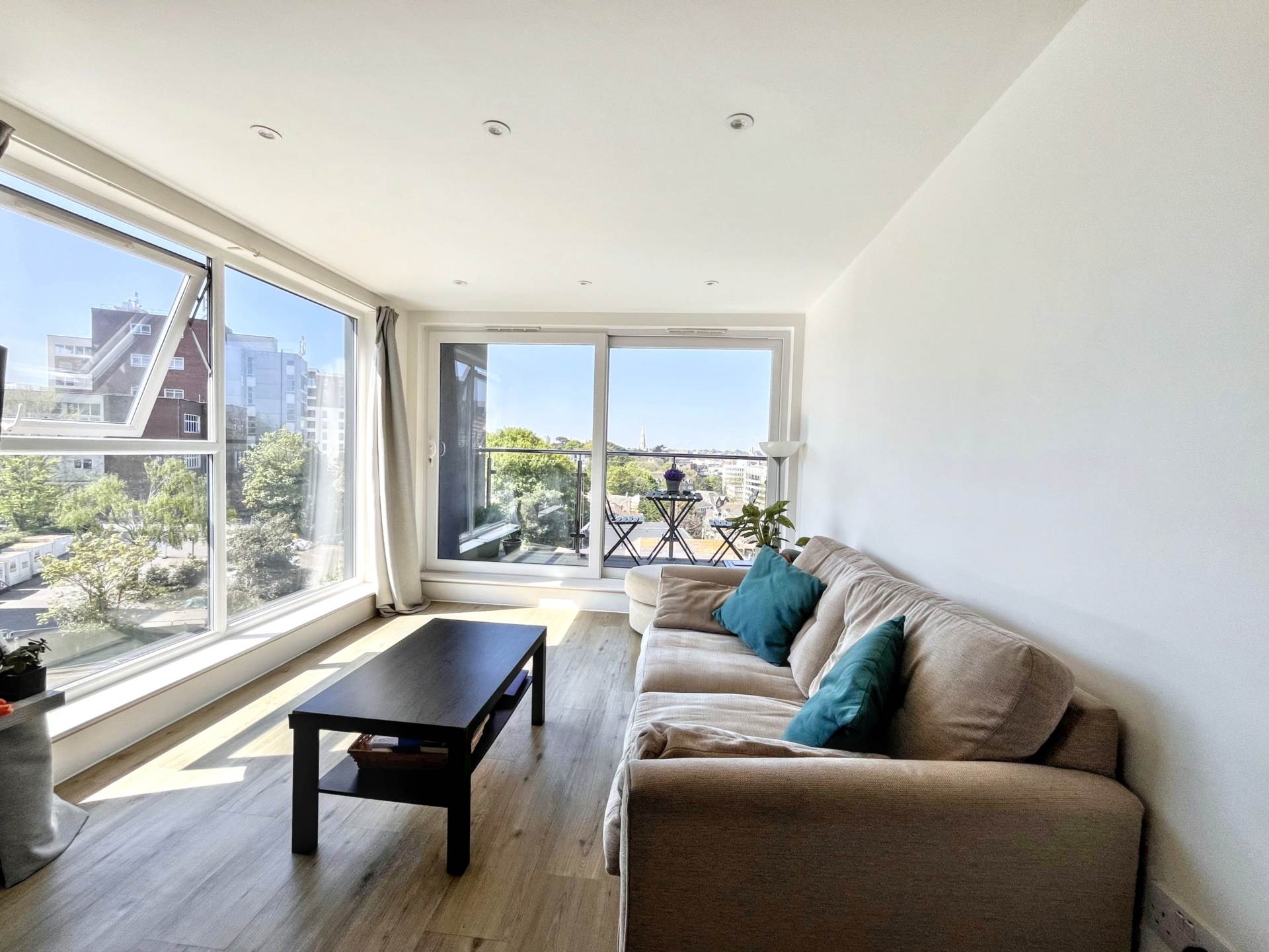 Additional Property Image 1 bedroom Flat for sale in Bournemouth 2