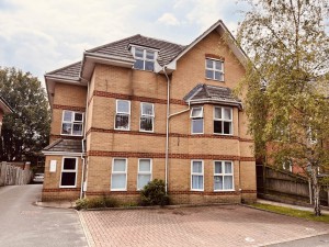 2 bedroom Flat for sale in Bournemouth