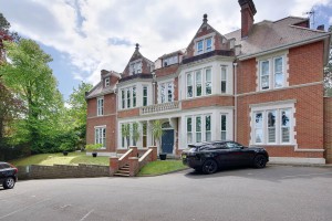 2 bedroom Apartment for sale in Bournemouth