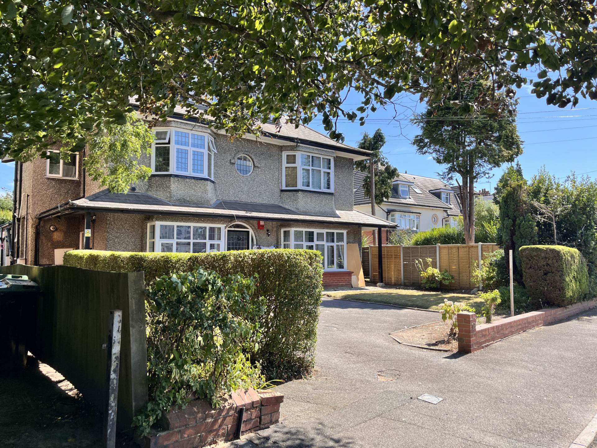 2 bedroom Flat for sale in Bournemouth