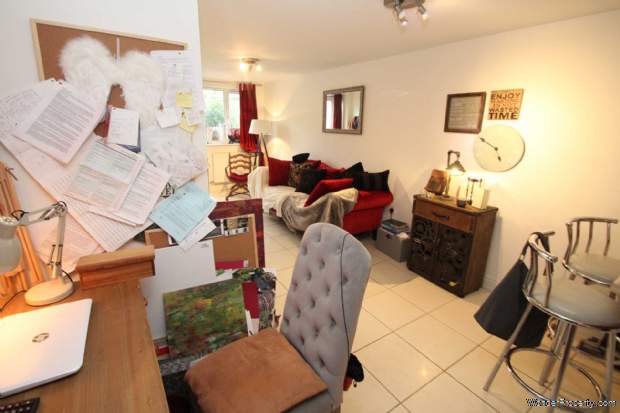 Additional Property Image 1 bedroom Maisonette for sale in Hemel Hempstead 14