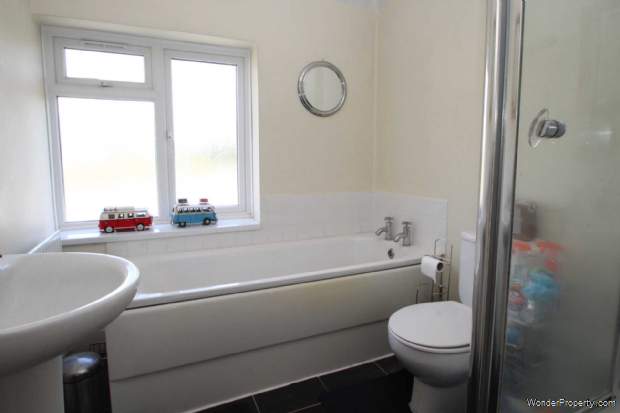Additional Property Image 2 bedroom End of Terrace for sale in Kings Langley 6