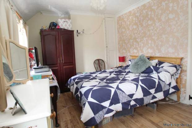 Additional Property Image 2 bedroom End of Terrace for sale in Kings Langley 8