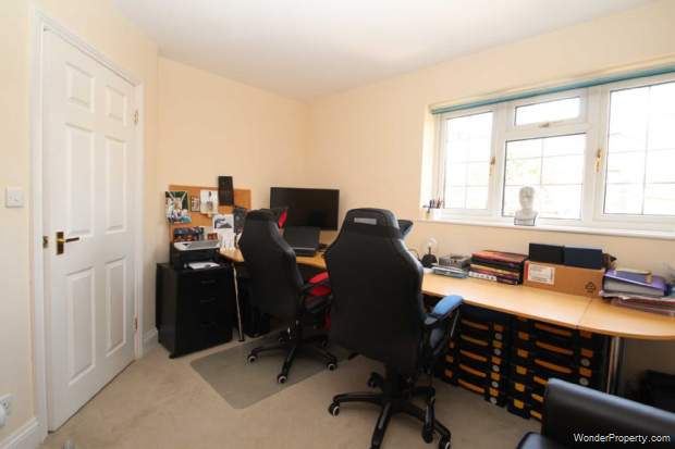 Additional Property Image 4 bedroom Semi Detached for sale in Hemel Hempstead 15