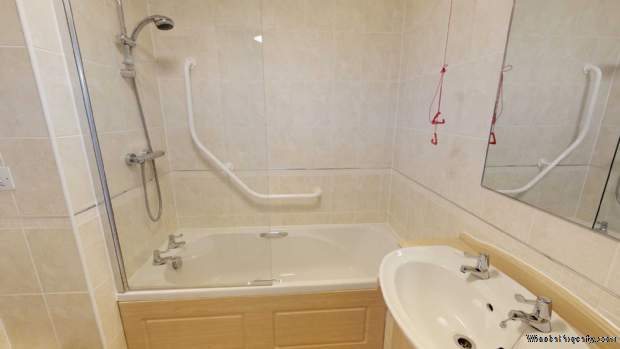Additional Property Image 1 bedroom Flat for sale in Watford 10