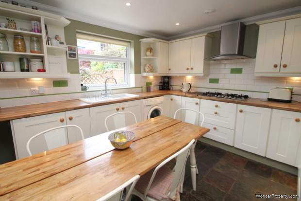 Additional Property Image 2 bedroom Detached Bungalow for sale in Hemel Hempstead 2