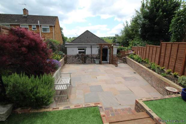 Additional Property Image 2 bedroom Detached Bungalow for sale in Hemel Hempstead 17