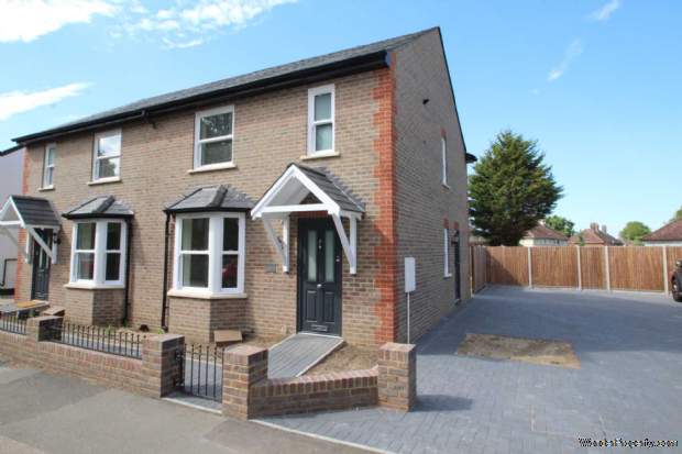 Additional Property Image 3 bedroom Semi Detached for sale in Hemel Hempstead 17