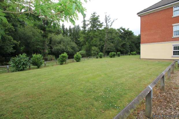 Additional Property Image 2 bedroom Apartment for sale in Hemel Hempstead 10