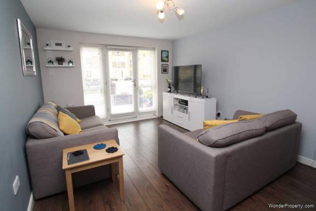Additional Property Image 2 bedroom Apartment for sale in Kings Langley 3