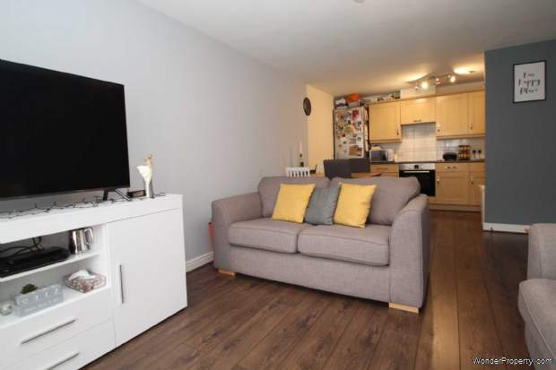 Additional Property Image 2 bedroom Apartment for sale in Kings Langley 4
