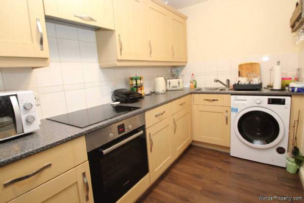 Additional Property Image 2 bedroom Apartment for sale in Kings Langley 7