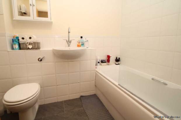 Additional Property Image 2 bedroom Apartment for sale in Kings Langley 8