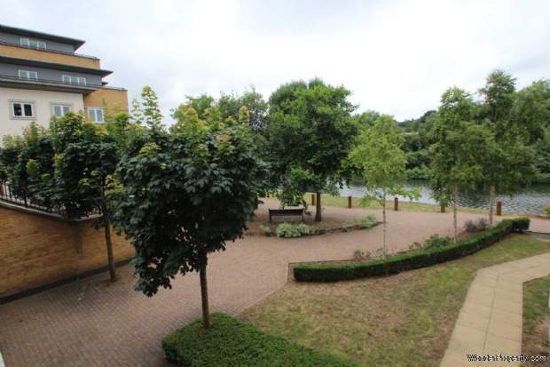 Additional Property Image 2 bedroom Apartment for sale in Kings Langley 18