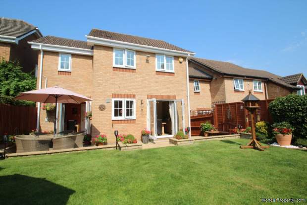Additional Property Image 4 bedroom Detached for sale in Hemel Hempstead 7