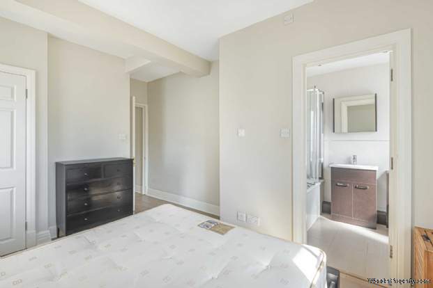 Additional Property Image 3 bedroom Flat for sale in London 12