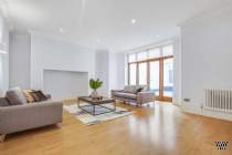 2 bedroom Flat to rent in London