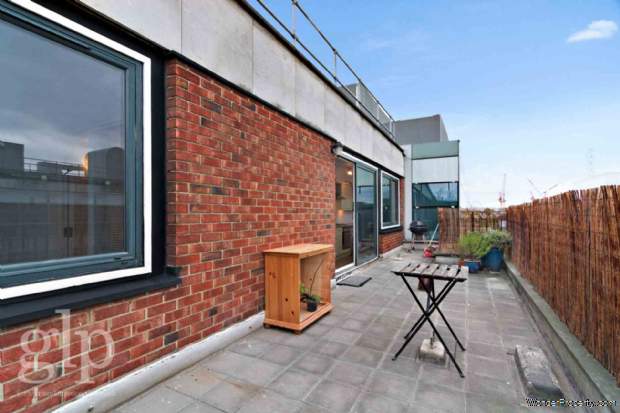 Additional Property Image 1 bedroom Flat for sale in London 6