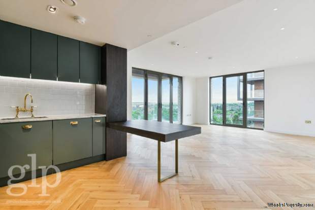 2 bedroom Apartment to rent in London