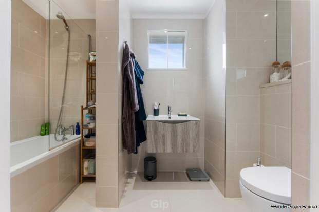 Additional Property Image 2 bedroom Flat for sale in London 5