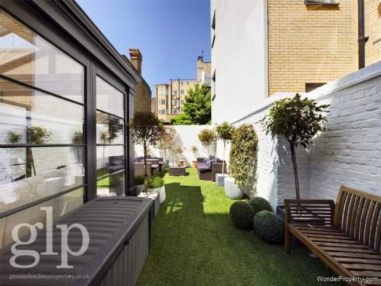 Additional Property Image 3 bedroom Flat for sale in London 9