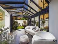 3 bedroom Flat for sale in London