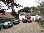 5 bedroom Detached for sale in Basildon