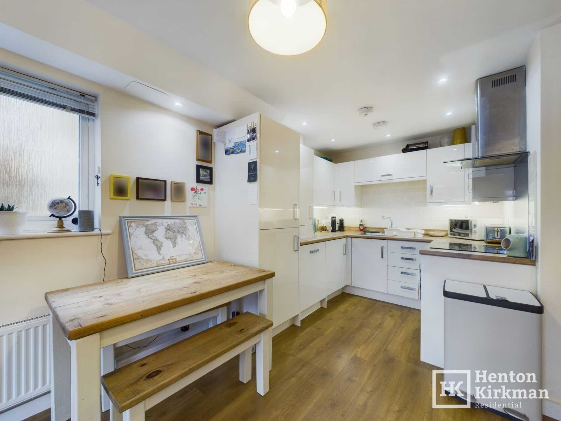 Additional Property Image 2 bedroom Apartment for sale in Billericay 5
