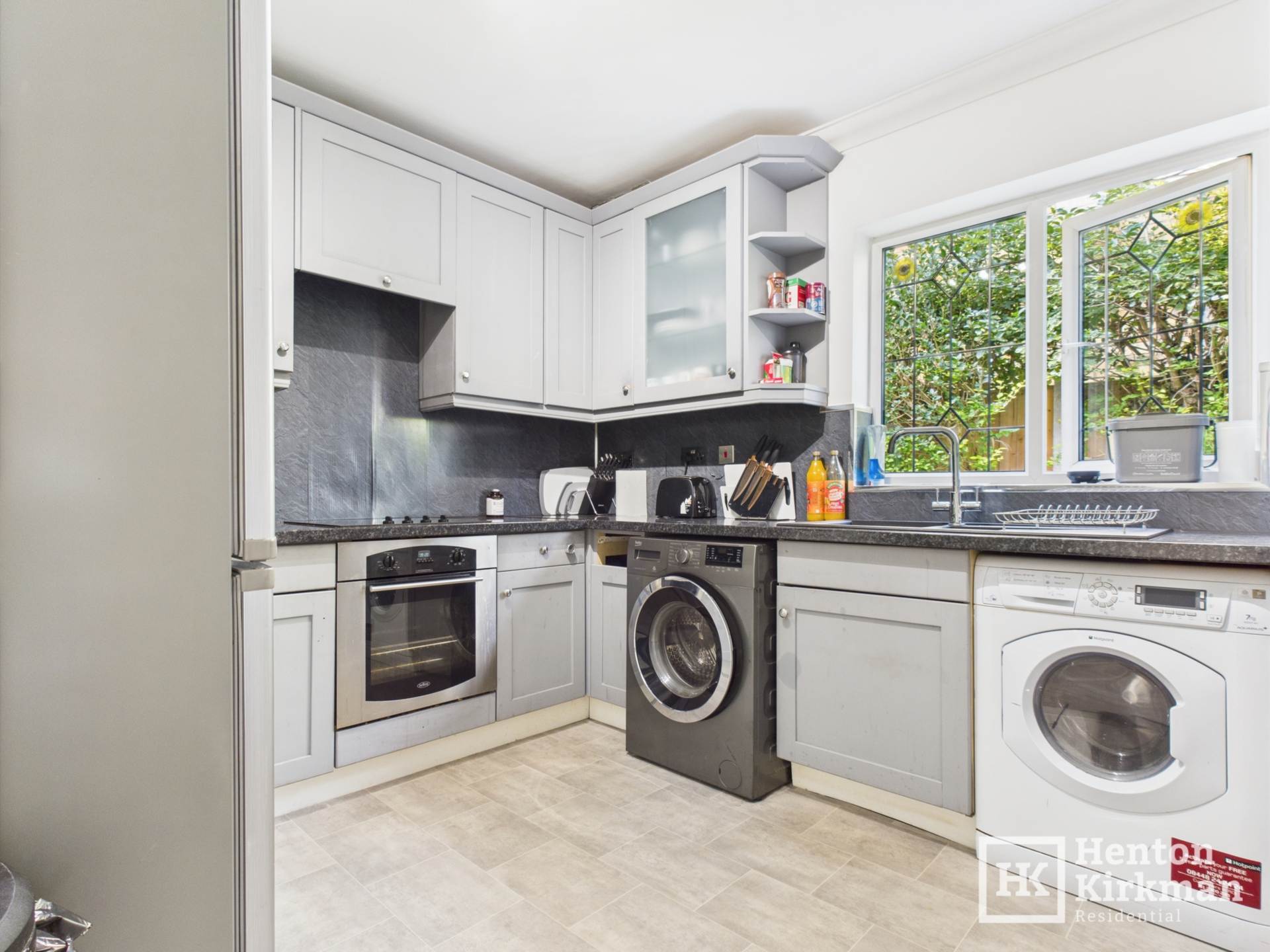 Additional Property Image 2 bedroom Semi Detached Bungalow for sale in Billericay 10