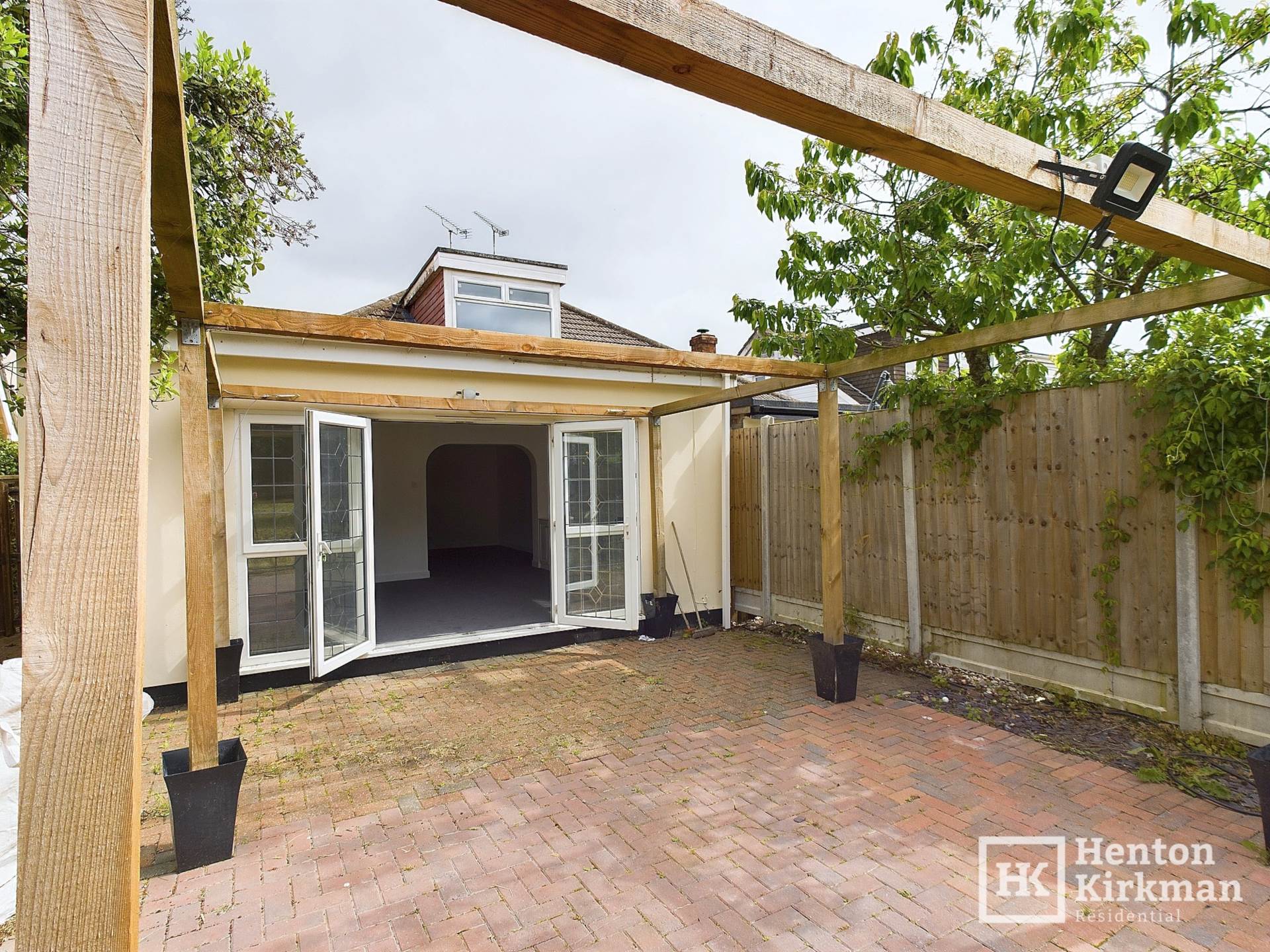 Additional Property Image 2 bedroom Semi Detached Bungalow for sale in Billericay 15