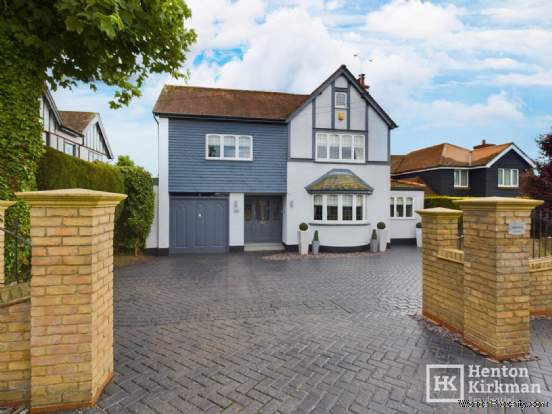 5 bedroom Detached for sale in Billericay