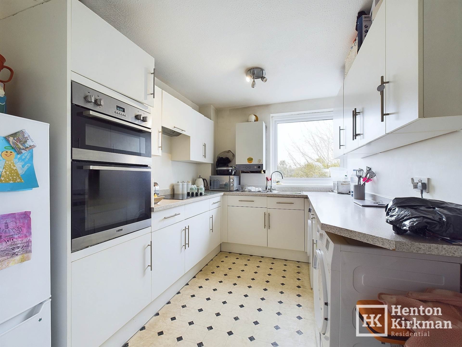Additional Property Image 2 bedroom Apartment for sale in Billericay 4