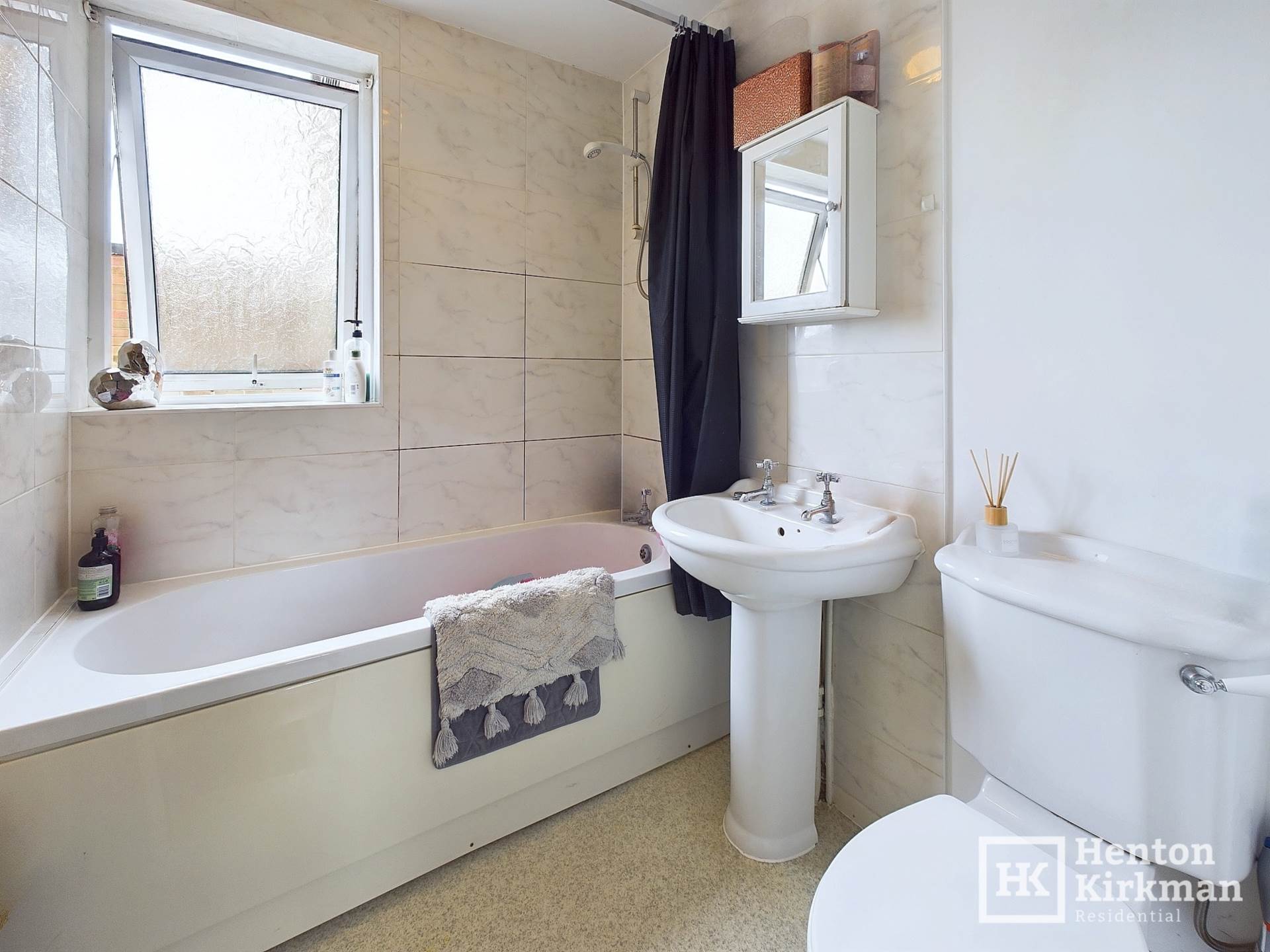 Additional Property Image 2 bedroom Apartment for sale in Billericay 7