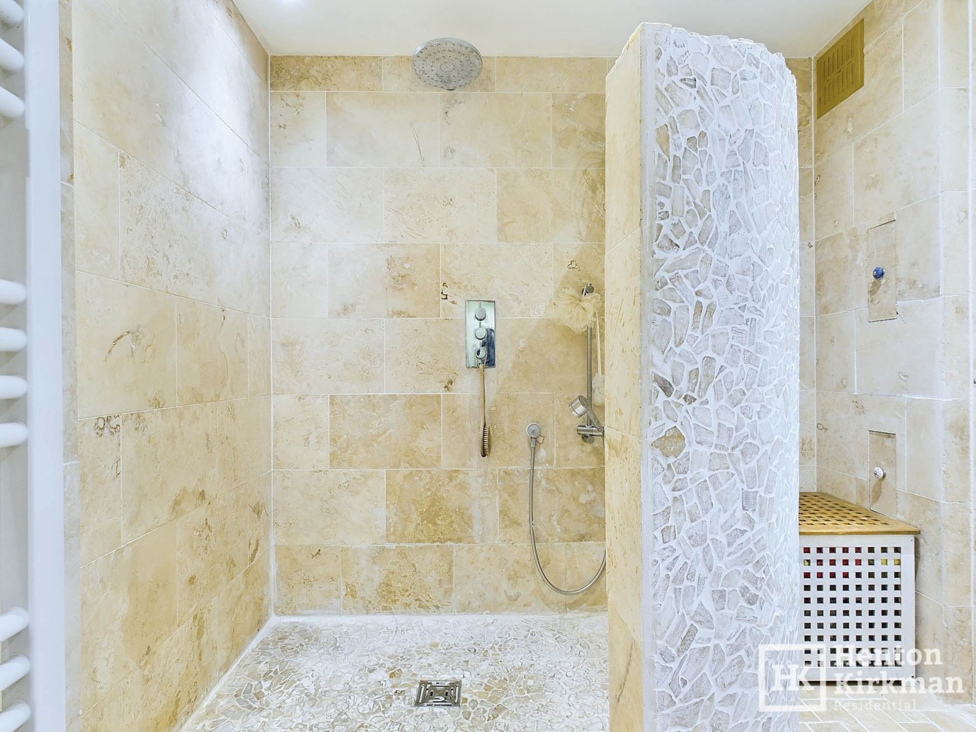 Additional Property Image 3 bedroom Detached for sale in Billericay 18