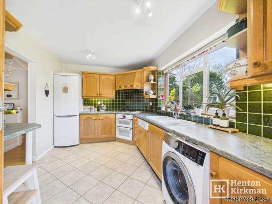 Additional Property Image 4 bedroom Detached for sale in Billericay 18