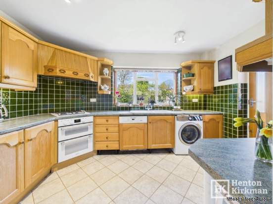Additional Property Image 4 bedroom Detached for sale in Billericay 19