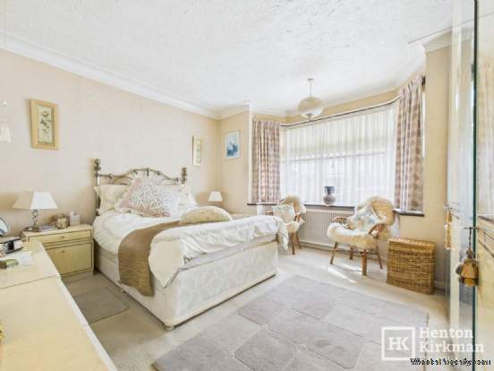 Additional Property Image 3 bedroom Detached Bungalow for sale in Southend On Sea 7