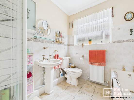 Additional Property Image 3 bedroom Detached Bungalow for sale in Southend On Sea 9