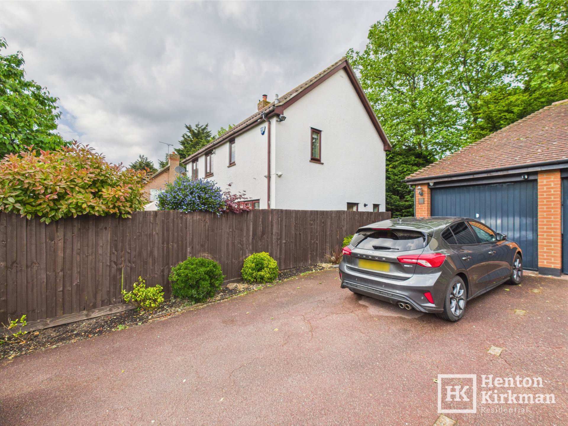 Additional Property Image 4 bedroom Detached for sale in Basildon 24