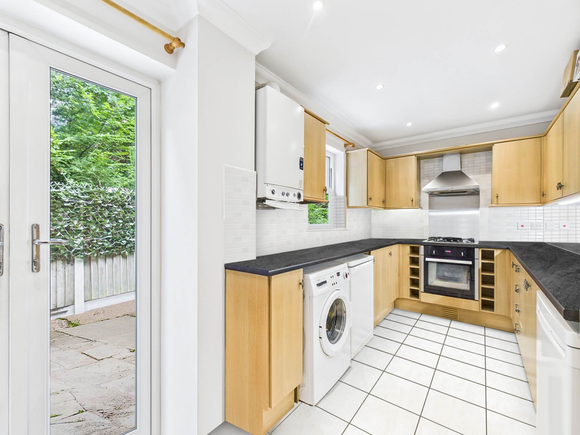 Additional Property Image 2 bedroom Terraced for sale in Billericay 6