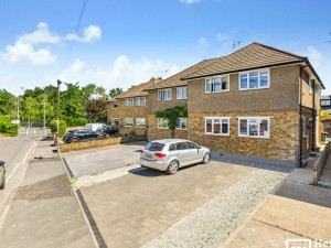 2 bedroom Maisonette for sale in Brentwood