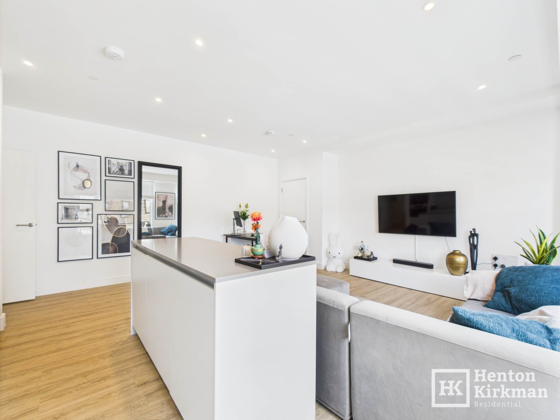 Additional Property Image 2 bedroom Apartment for sale in Brentwood 9