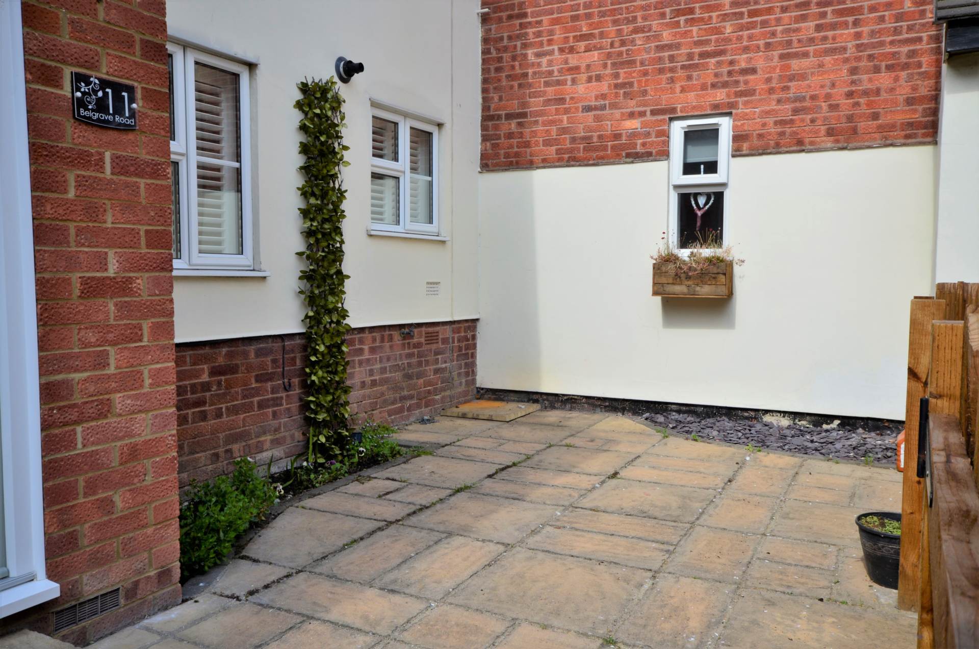 Additional Property Image 1 bedroom Terraced for sale in Billericay 2