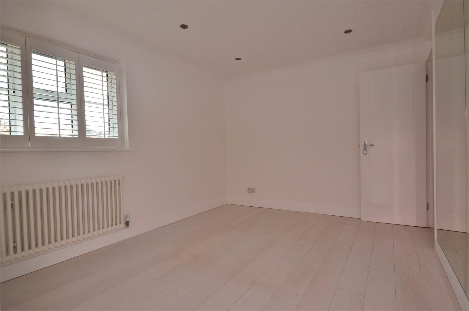 Additional Property Image 1 bedroom Terraced for sale in Billericay 8
