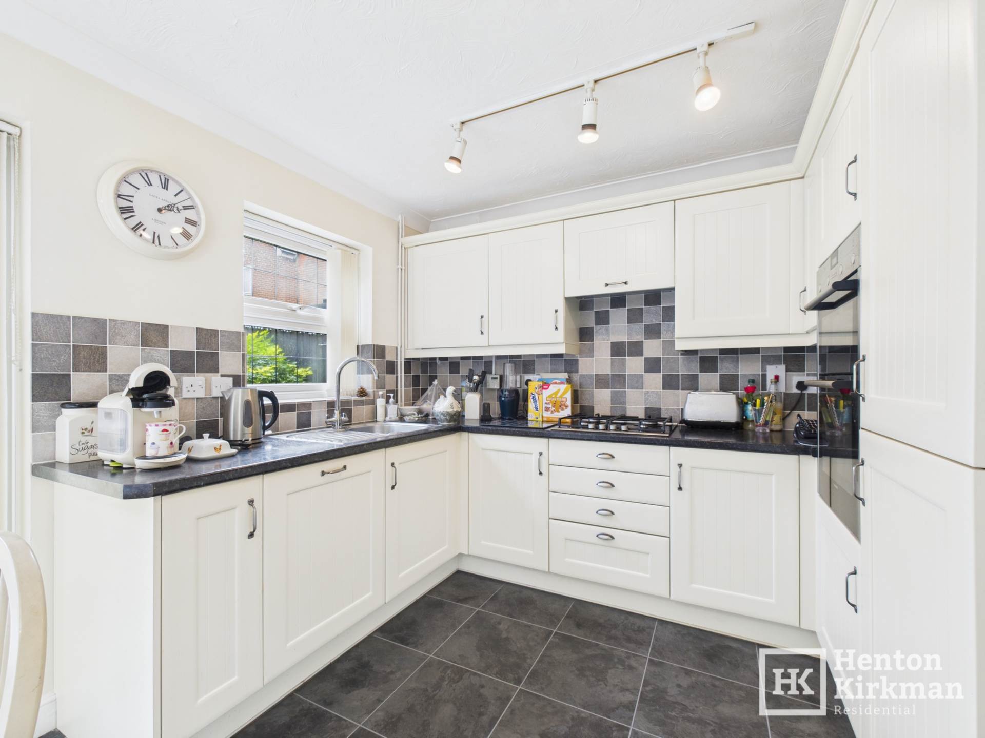 Additional Property Image 4 bedroom Detached for sale in Billericay 5