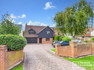 5 bedroom Detached for sale in Billericay