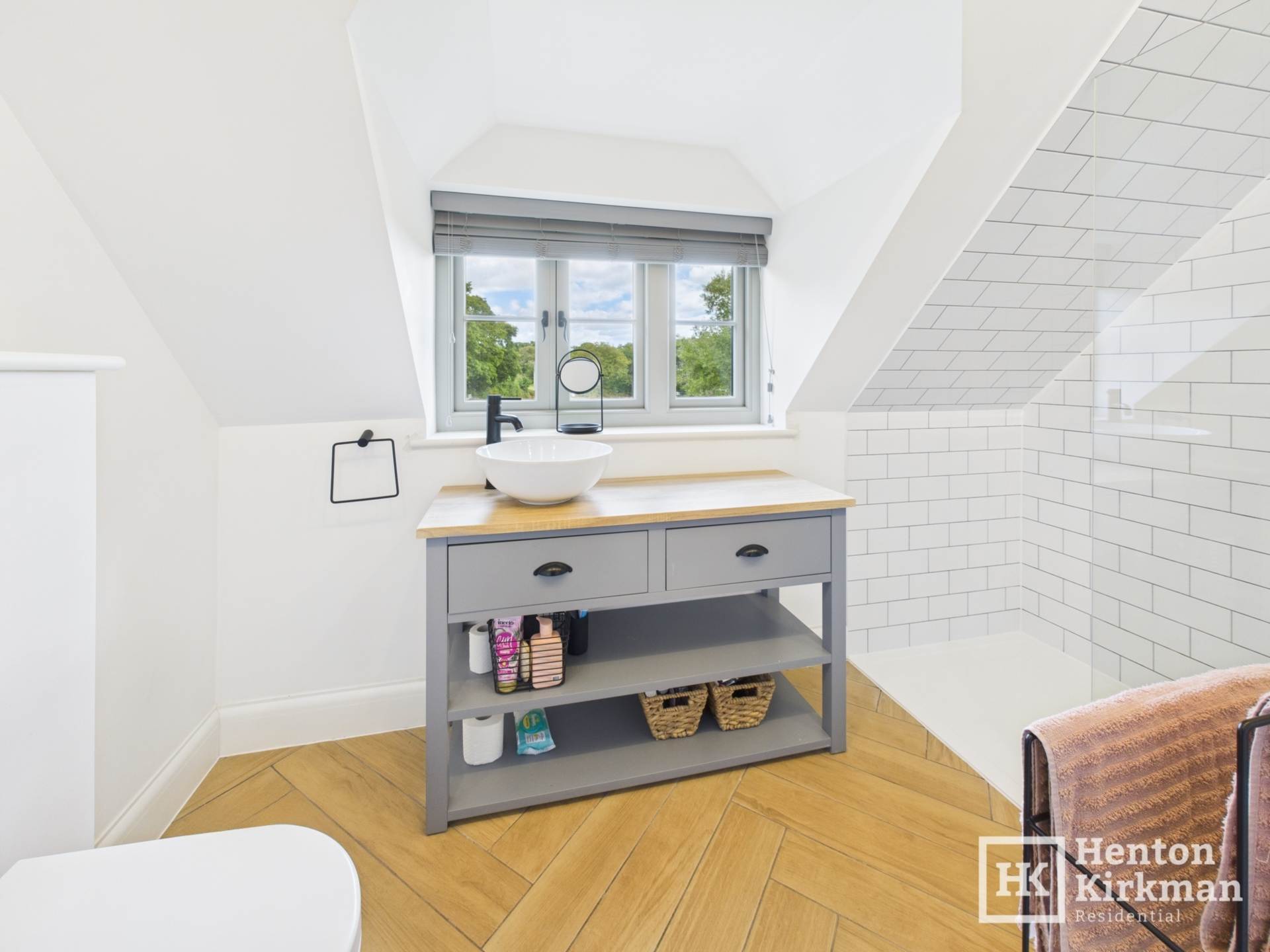 Additional Property Image 3 bedroom Detached for sale in Ingatestone 25